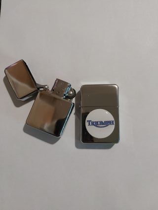 Mechero tipo zippo logotipo Triumph