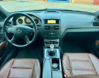 Mercedes-Benz Clase C 220 CDI 2008 KIT AMG