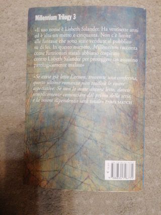 Libro. LA REGINA DEI CASTELLI DI CARTA