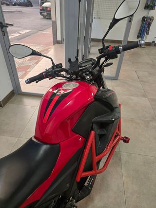 Moto eléctrica Ebroh Bravo GLE roja