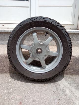Rueda burgman 125 150 uh 