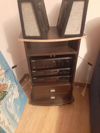 Equipo musica sony ,cds ,amplificador con mueble 