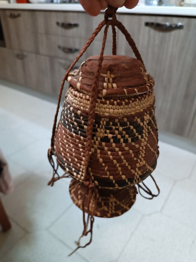 Piccolo cestino intrecciato