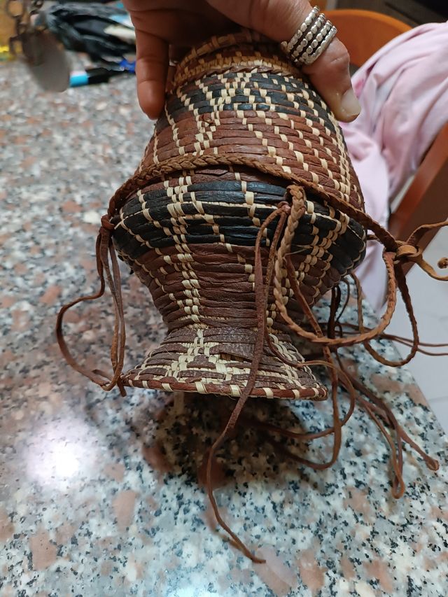 Piccolo cestino intrecciato