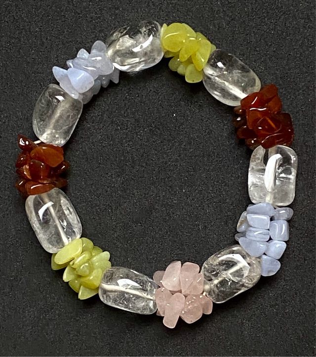 Pulsera a mano de cristal de roca, cuarzo y agatas