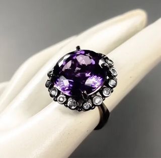 Anillo Amatista de 18 quilates