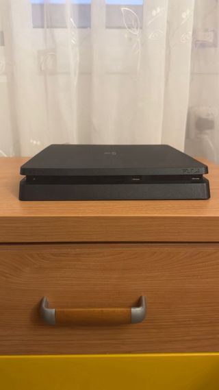 PlayStation 4 Slim 1tb + GTA V