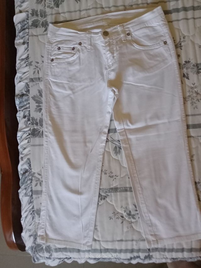 Bernuda donna bianco