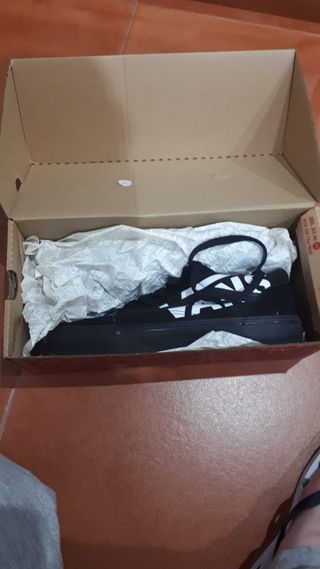 VANS OLD SKOOL LOGO NEGRAS