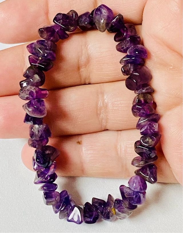 Pulsera elastica de chips de amatista natural