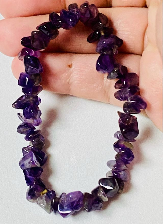 Pulsera elastica de chips de amatista natural