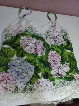 Camiseta estampado flores de tirantes 