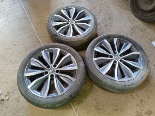 4 ruedas completas   Llantas  19' Renault