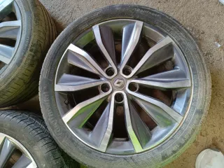 4 ruedas completas   Llantas  19' Renault