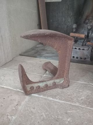 Tre piedi modella scarpe