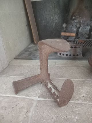 Tre piedi modella scarpe