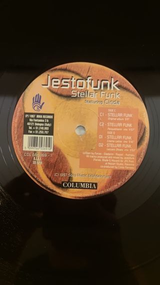 Disco 12"dei Jestofunk feat Cinda "Stellar Funk"