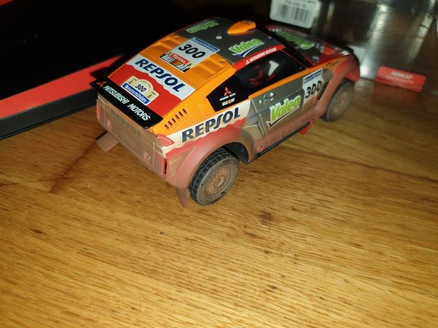 MITSUBISHI MONTERO "EFECTO BARRO"