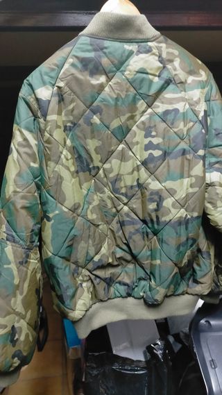 Bomber militar.