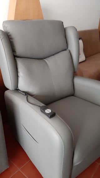 Cadeirão relax com comando elétrico, novo em loja