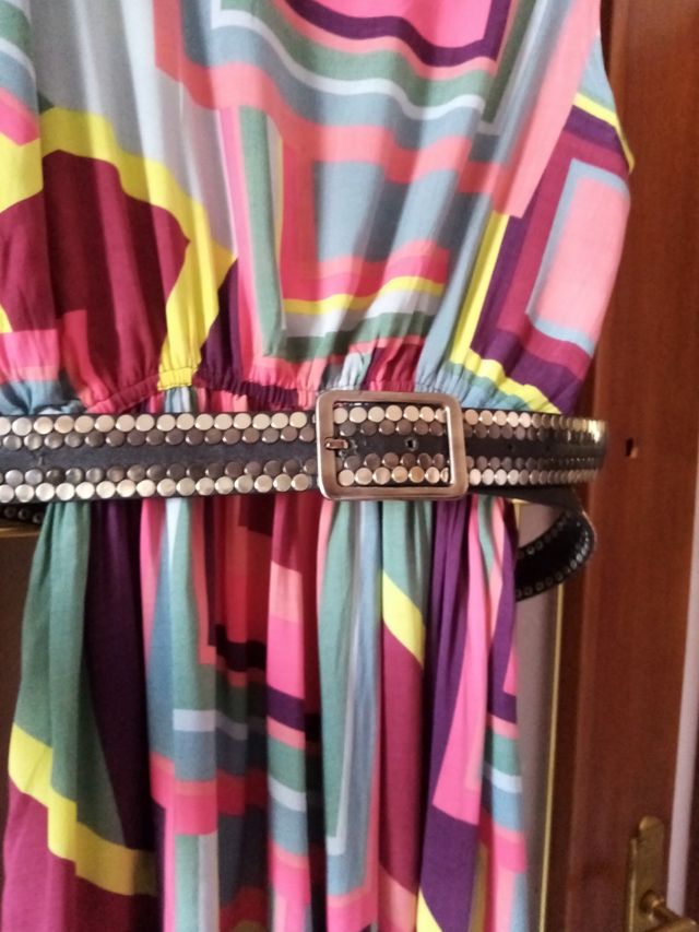 vestído acampanado, tipo pin up