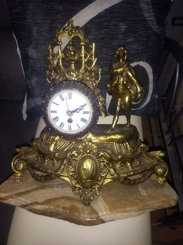 Vendo relojes de. bronce antiguos