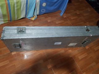 Flightcase 76  y 61 teclas flycase.
