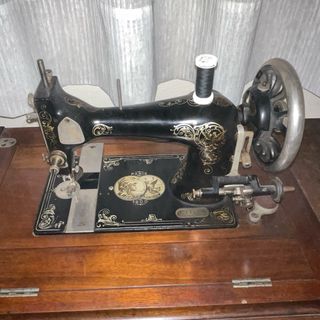 Máquina de coser antigua