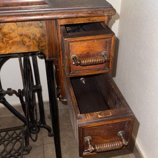 Máquina de coser antigua