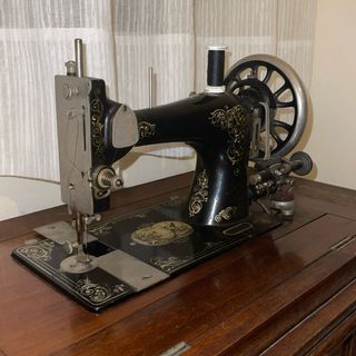 Máquina de coser antigua