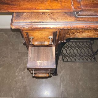 Máquina de coser antigua