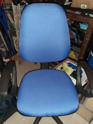 Silla de escritorio con ruedas 