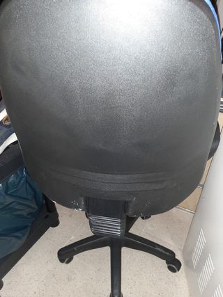 Silla de escritorio con ruedas 