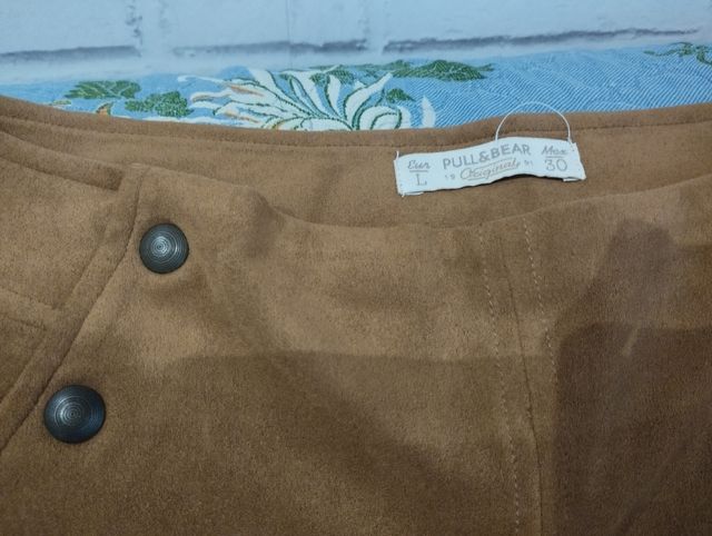 Short Camel de antelina.