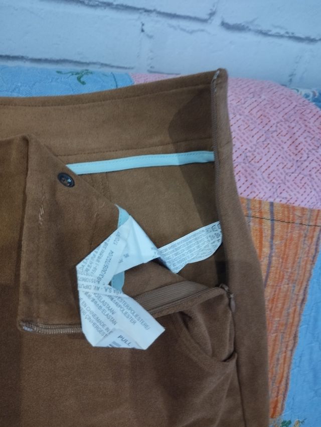 Short Camel de antelina.