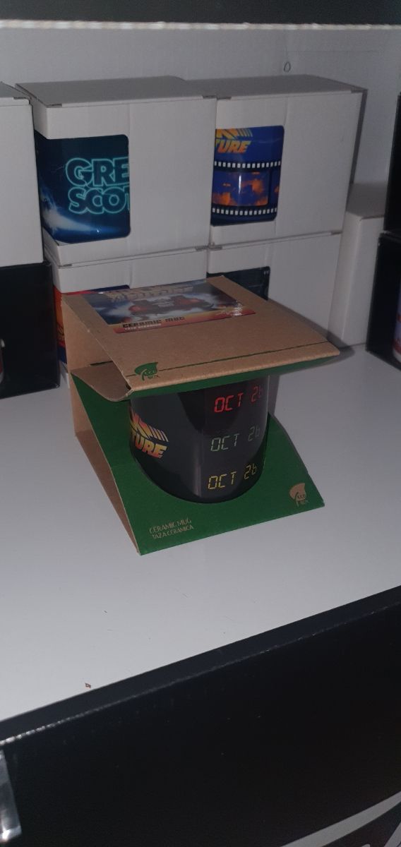 Taza BTTF Back to the future oficial