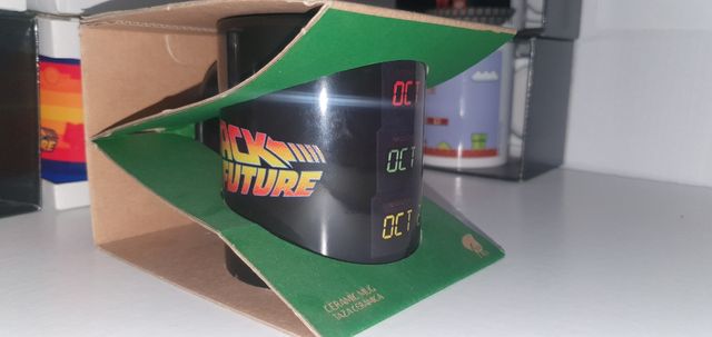 Taza BTTF Back to the future oficial