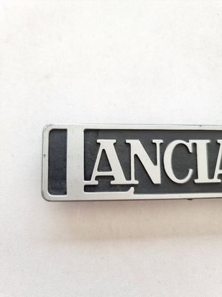 Insignia anagrama LANCIA BETA
