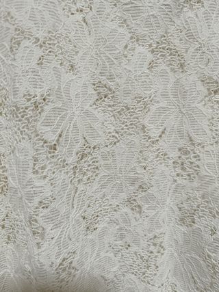 Blusa blanca de encaje 