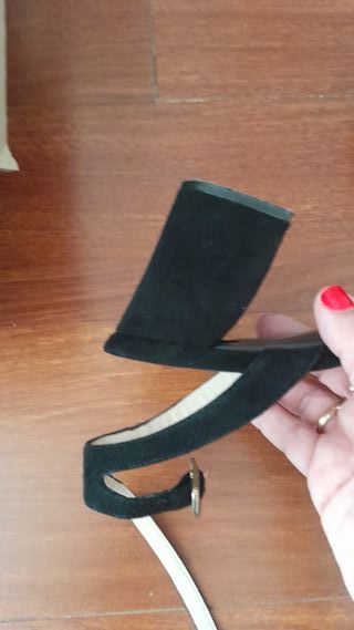 Sandalias negras Gloria Ortiz