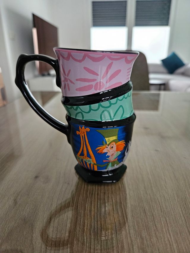 Taza Alicia apilada