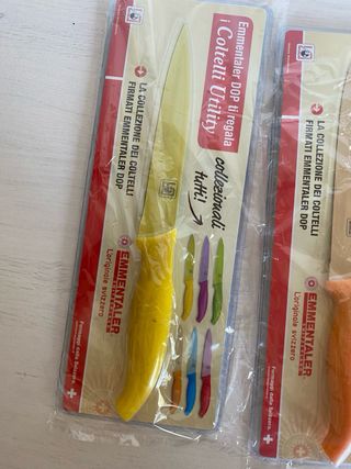 set coltelli nuovi colorati