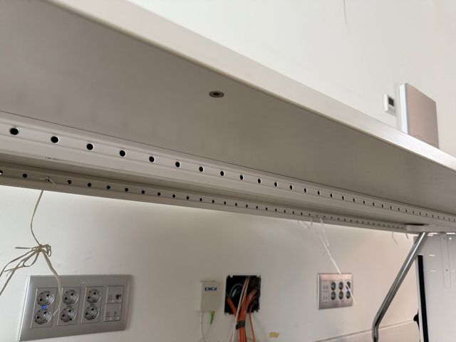 Mesa de oficina para ordenadores 