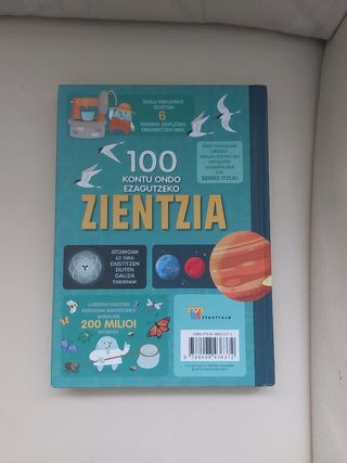 Libro en euskera 100 kontu ...zientzia