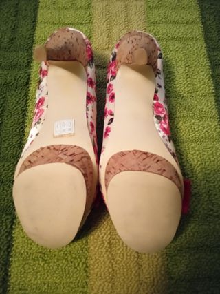 Tacones lazo rojo
