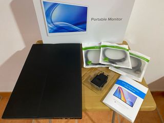 Monitor y soporte fijo