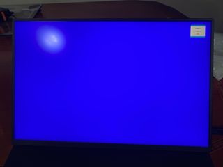 Monitor y soporte fijo