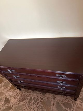 Cama de 105cm mas mesita y cajonera.