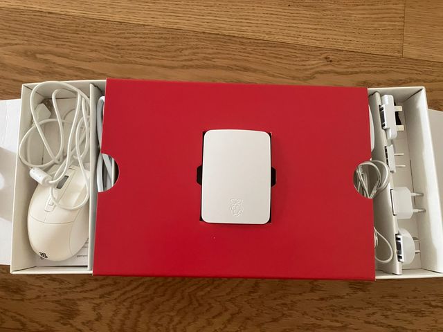 RASPBERRY PI 3 STARTER KIT