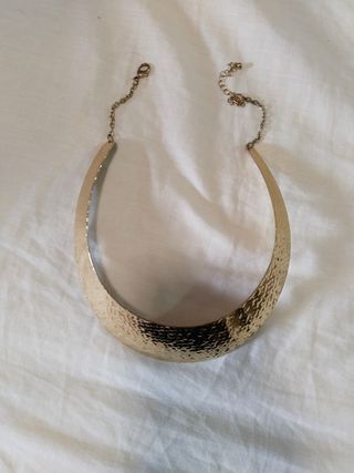 Collar choker rígido dorado 